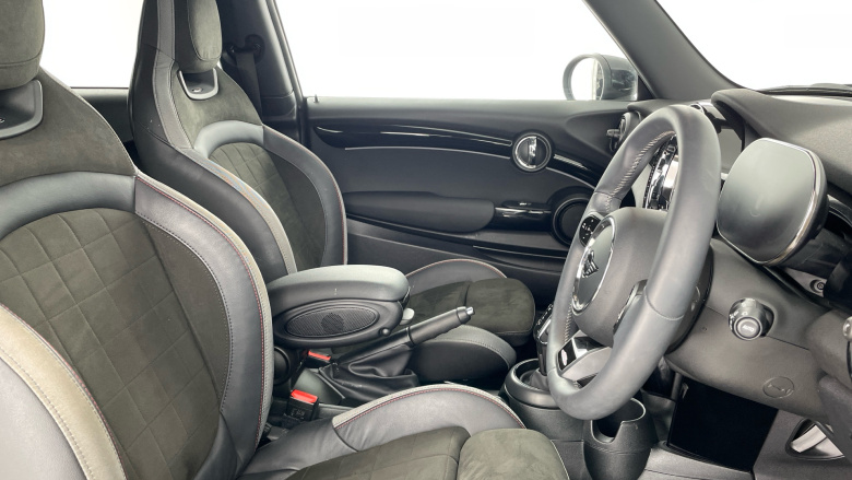 MINI Hatchback 1.5 Cooper Sport Premium 3dr Auto Petrol Hatchback